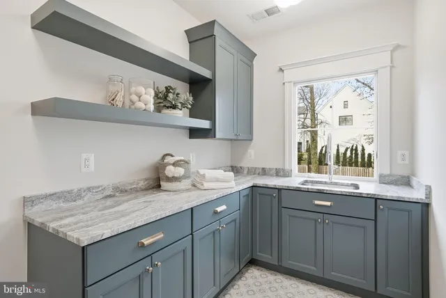 $3,130,000 | 508 Nelson Drive Northeast, Vienna, VA 22180