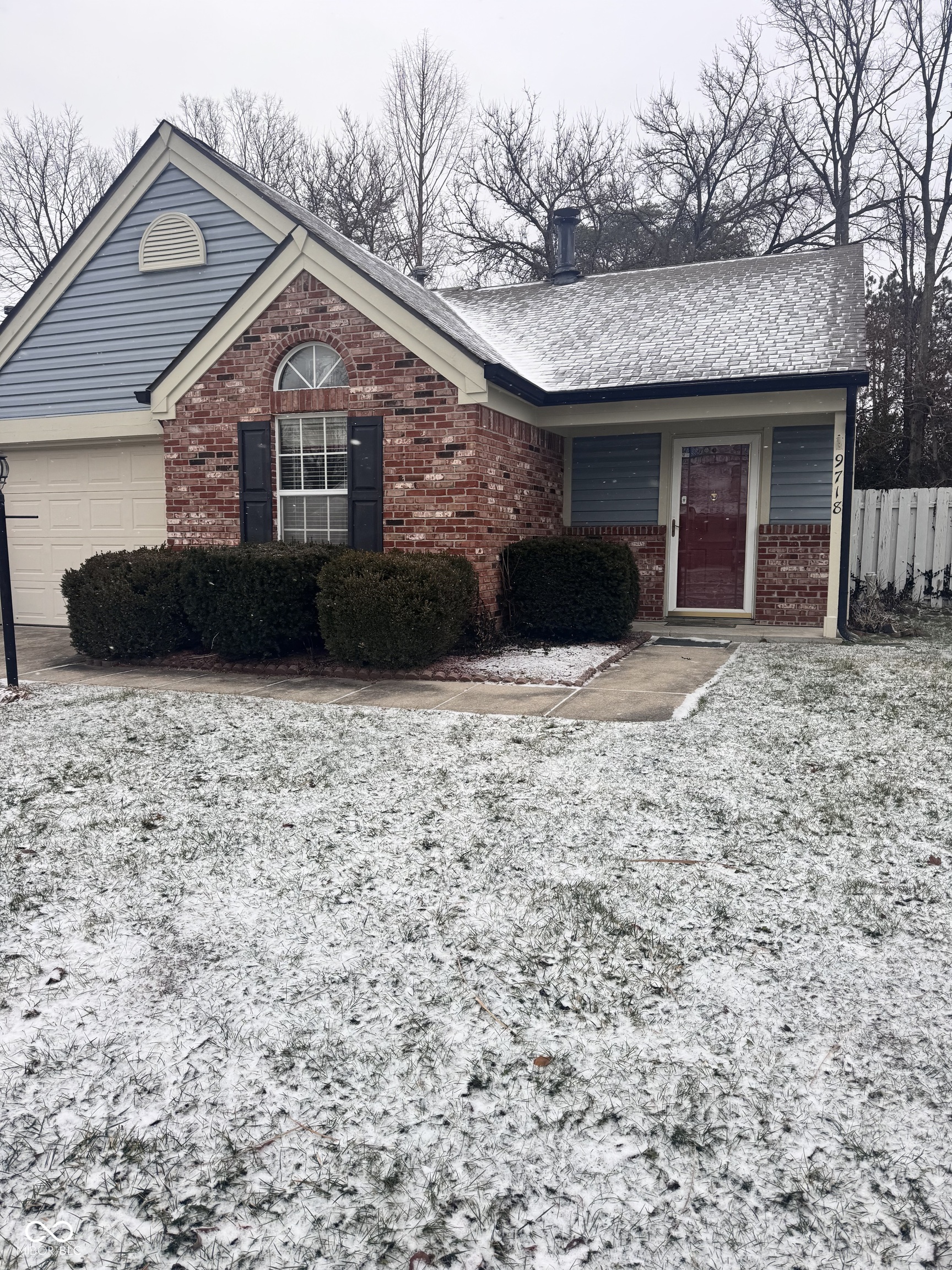 9718 Alexander Lane Fishers, IN 46038 - Photo 2 of 3