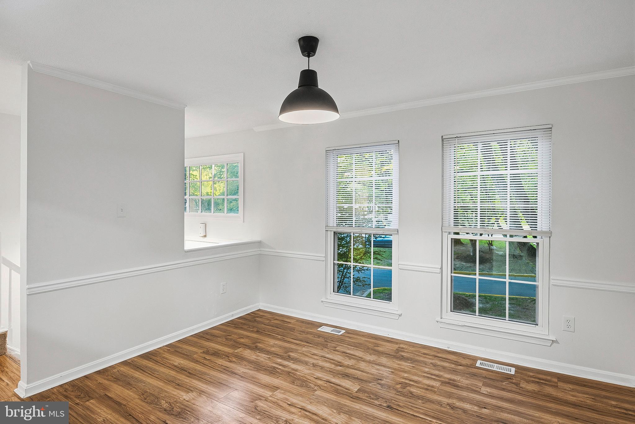 11339 Baroque Road Silver Spring, MD 20901 - Photo 5 of 39 Dining Area