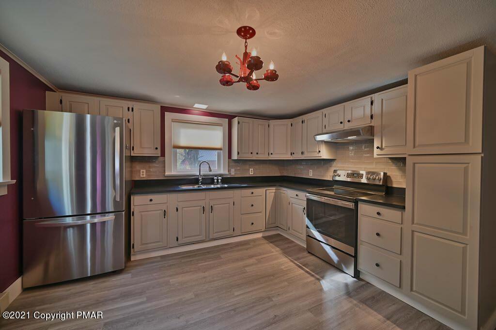 210 McKay Road Henryville, PA 18332 - Photo 28 of 81 Kitchen