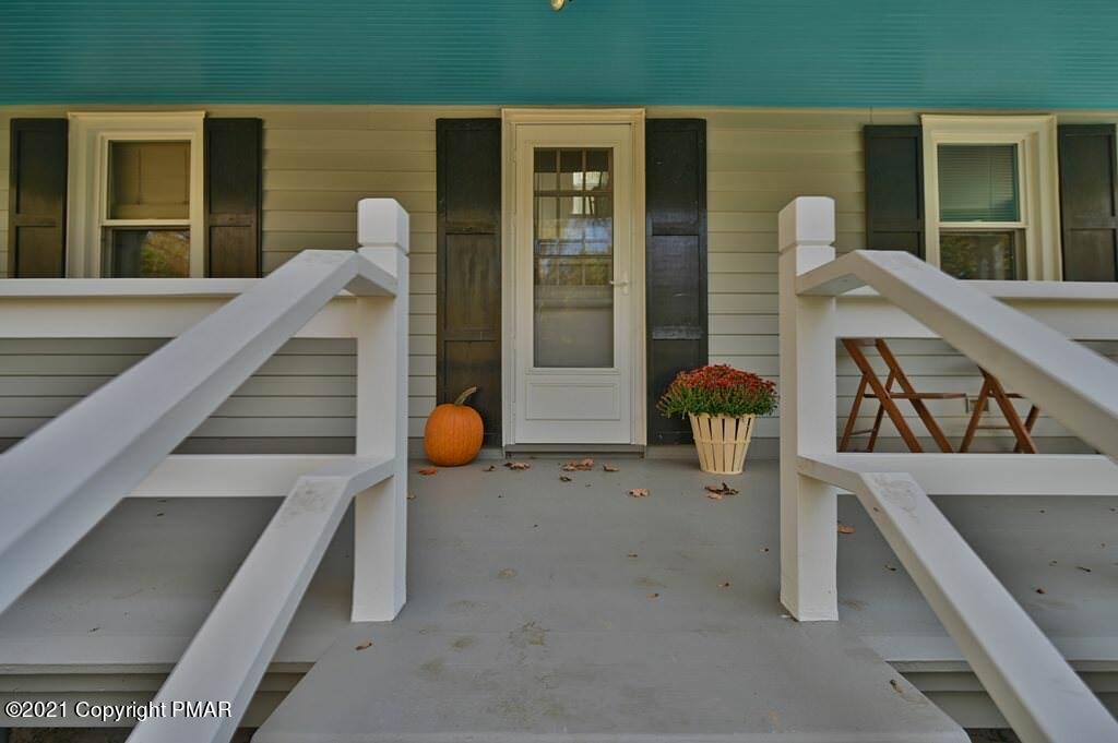 210 McKay Road Henryville, PA 18332 - Photo 4 of 81 Covered Porch