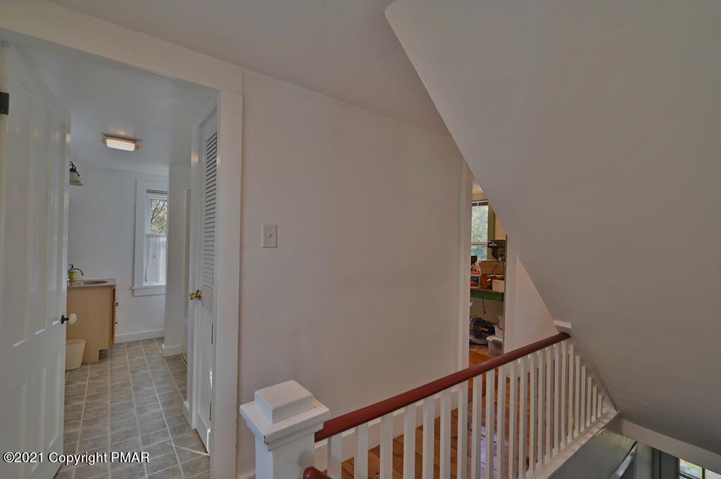 210 McKay Road Henryville, PA 18332 - Photo 44 of 81 Landing