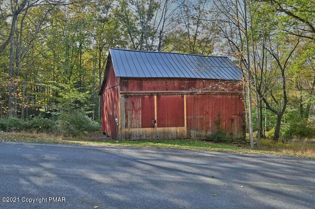 210 McKay Road Henryville, PA 18332 - Photo 77 of 81 Barn