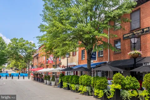 $549,900 | 125 North Lee Street, Unit DH407, Alexandria, VA 22314