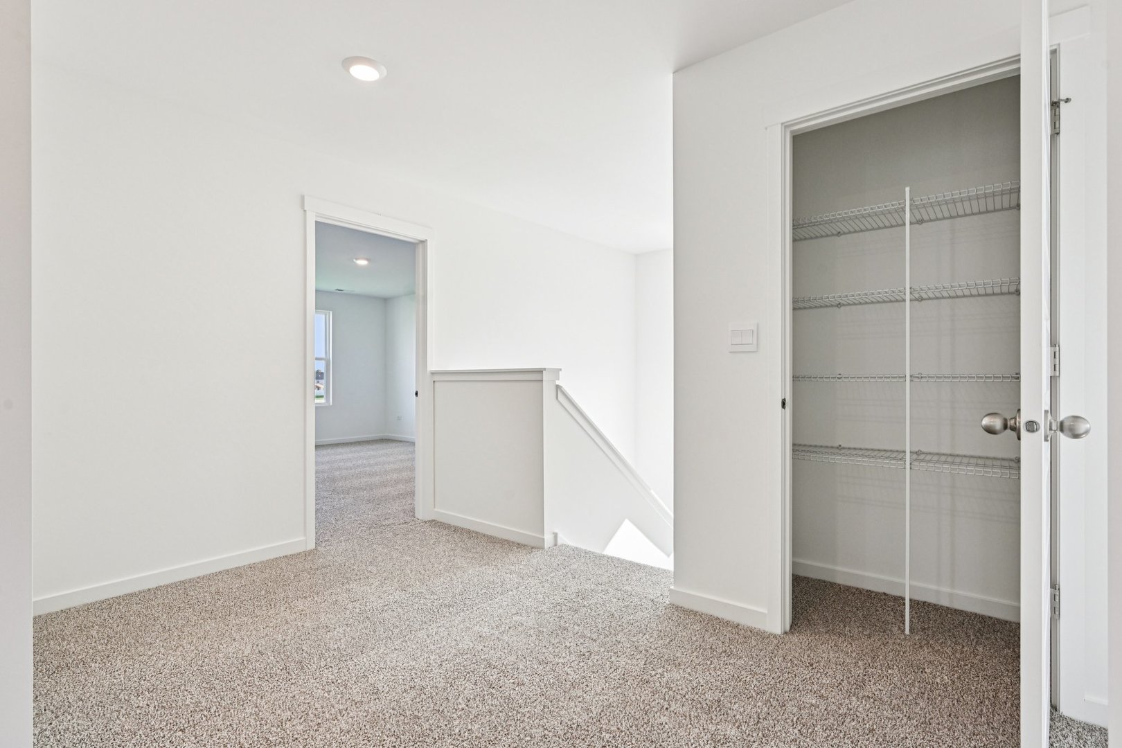 3006 Old Castle Road Joliet, IL 60431 - Photo 17 of 37 a view of an empty room