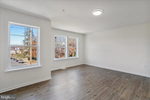 $2,200 | 716 Greenway Avenue, Cumberland, MD 21502