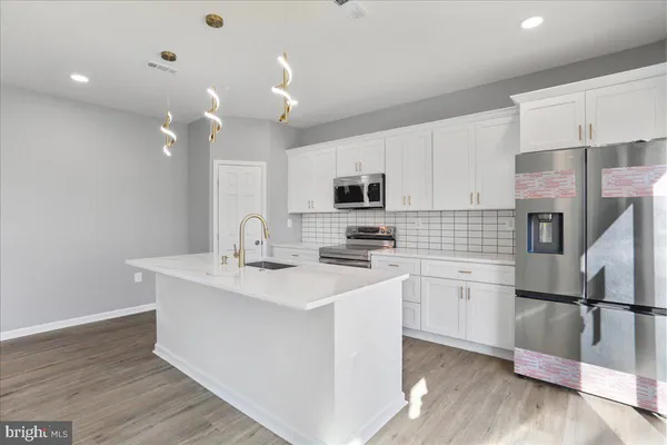 $2,200 | 716 Greenway Avenue, Cumberland, MD 21502