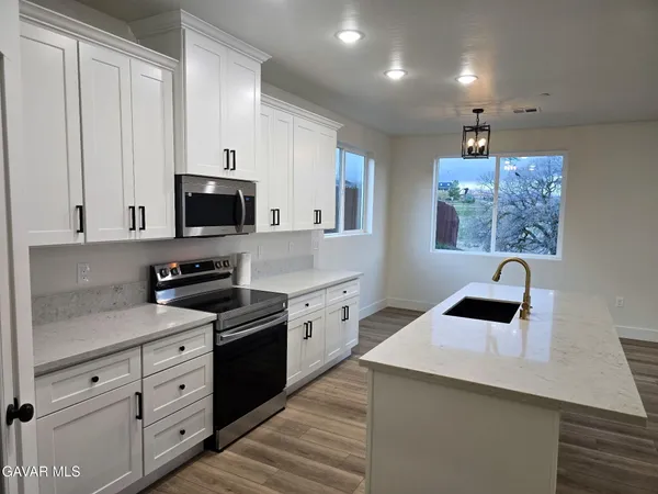 $439,900 | 21001 Carriage Drive, Tehachapi, CA 93561