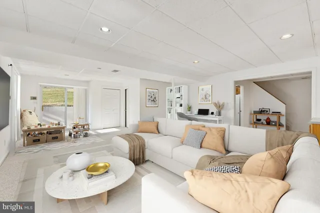 a view of a storage & utility room with washer and dryer