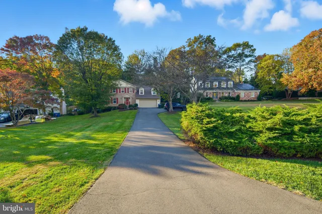 $1,300,000 | 2724 Berryland Drive, Oakton, VA 22124