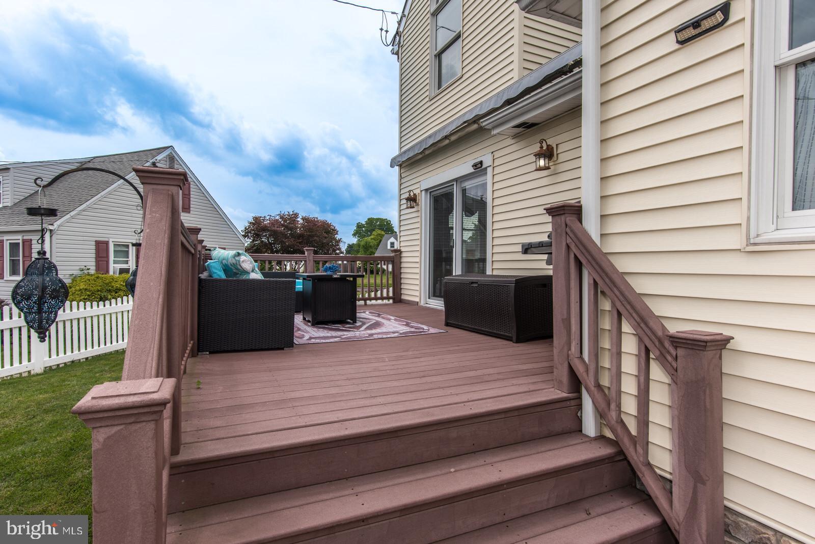 518 Stewart Road Hatboro, PA 19040 - Photo 96 of 103 2 tier Trex deck with Sunsetter awning