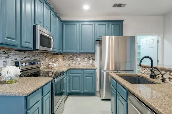 $319,900 | 1796 Massey Drive, Lewisville, TX 75067