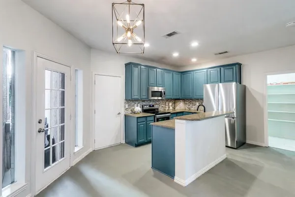 $319,900 | 1796 Massey Drive, Lewisville, TX 75067