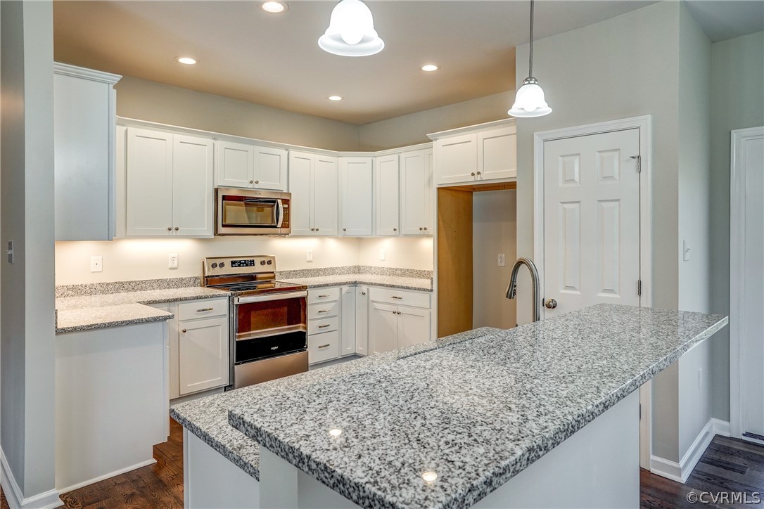 9421 Crumps Mill Road Quinton, VA 23141 - Photo 5 of 25 LVP Flooring, Island, Pantry