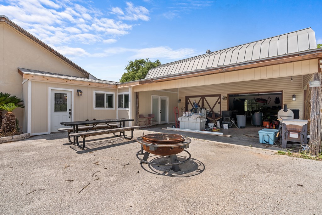 320 Spicer Loop Kerrville, TX 78028 - Photo 32 of 48
