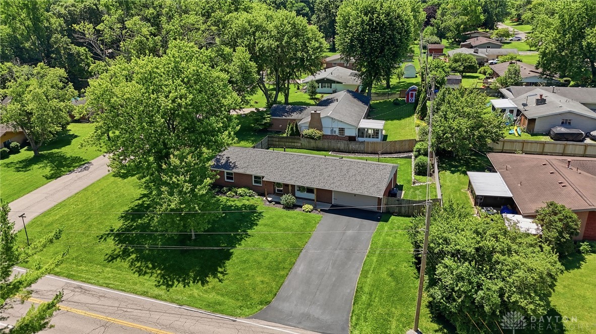 2376 Portage Path Bellbrook, OH 45305 - Photo 3 of 46