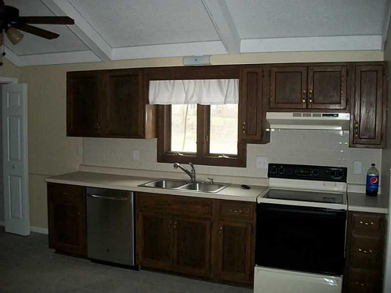 202 Leaning Tree Road Greenwood, IN 46142 - Photo 8 of 23 Gallery Image 8
