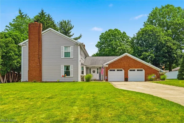 $367,500 | 1200 Briarview Avenue Northwest, North Canton, OH 44720