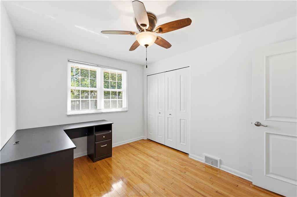 998 Jefferson Heights Road Pittsburgh, PA 15235 - Photo 17 of 26