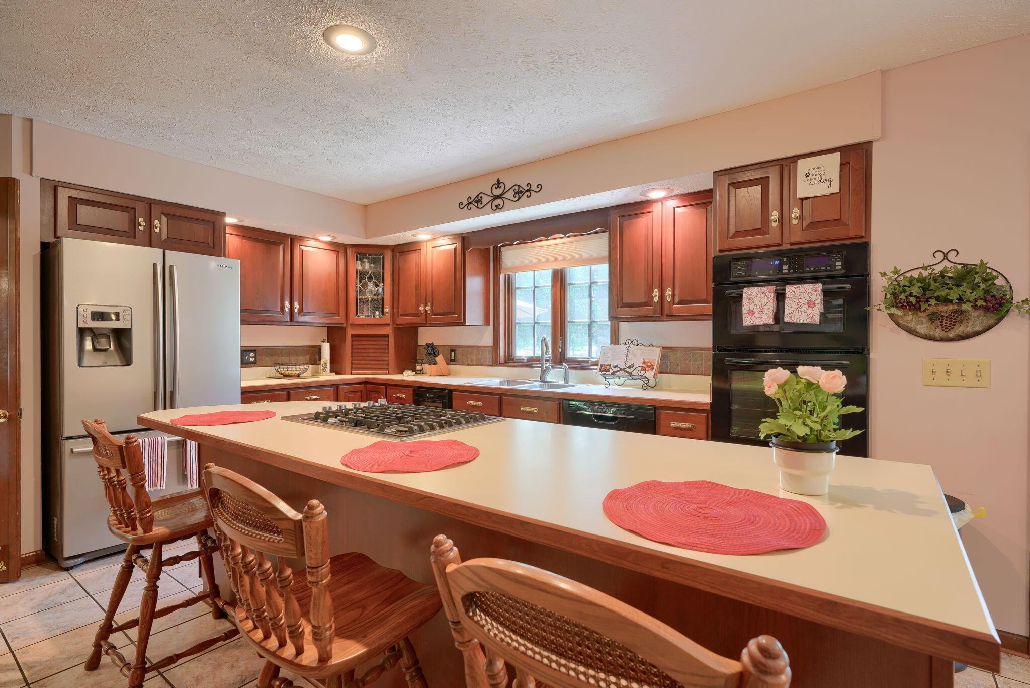 1457 Woodridge Road Marion, OH 43302 - Photo 13 of 80 Kitchen Island