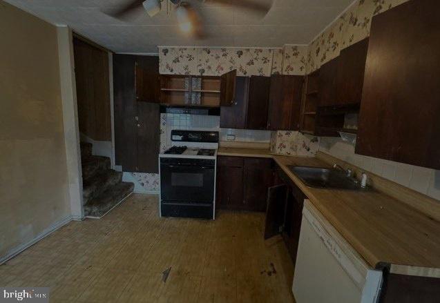 6090 Falls Road Baltimore, MD 21209 - Photo 3 of 9 Kitchen
