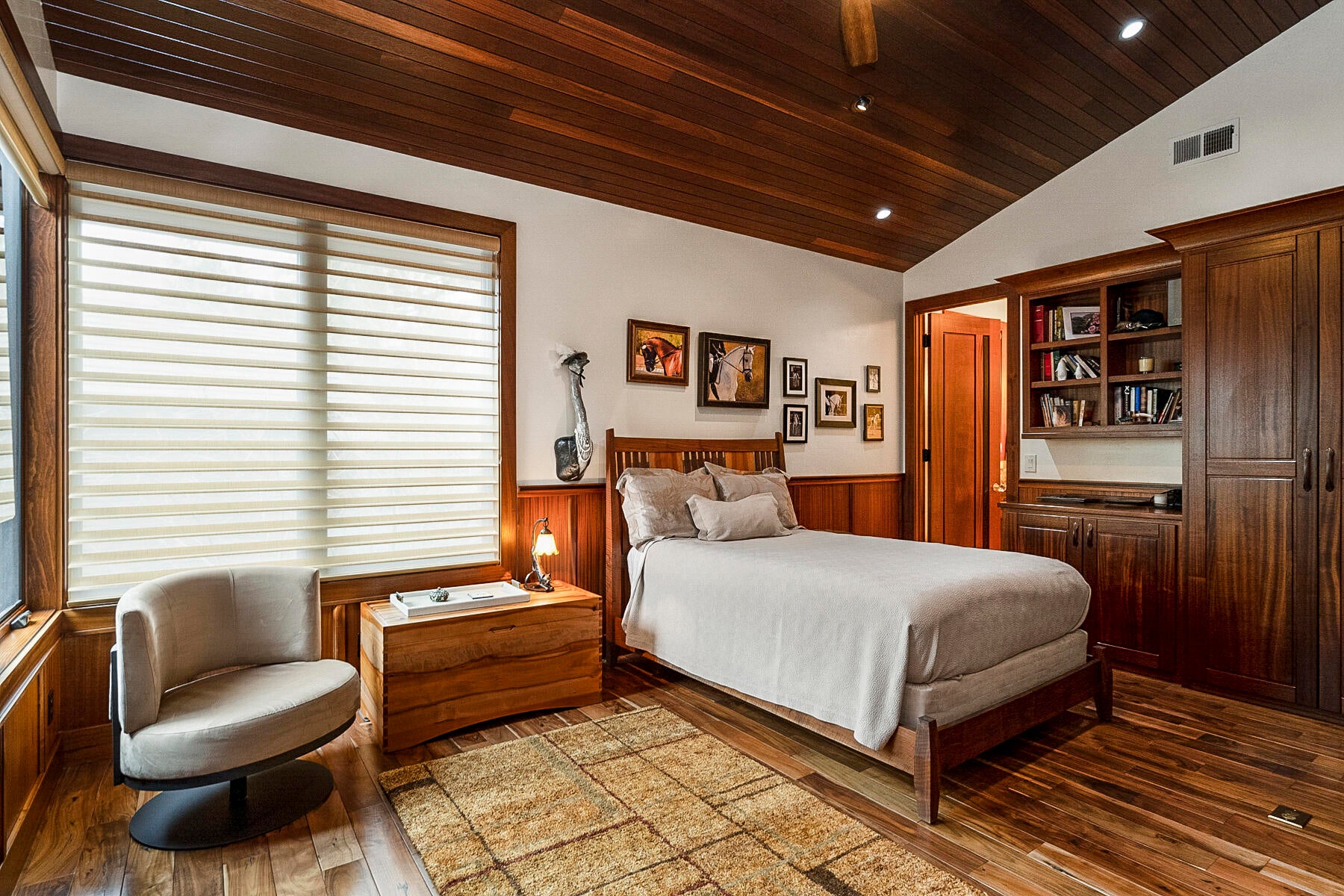 19442 Green Lakes Loop Bend, OR 97702 - Photo 40 of 50 Private vaulted bedroom suite with abundant built-in storage