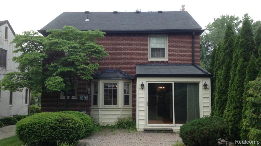 1776 Littlestone Road Grosse Pointe, MI 48236 - Photo 11 of 13 Back view of the home.jpg