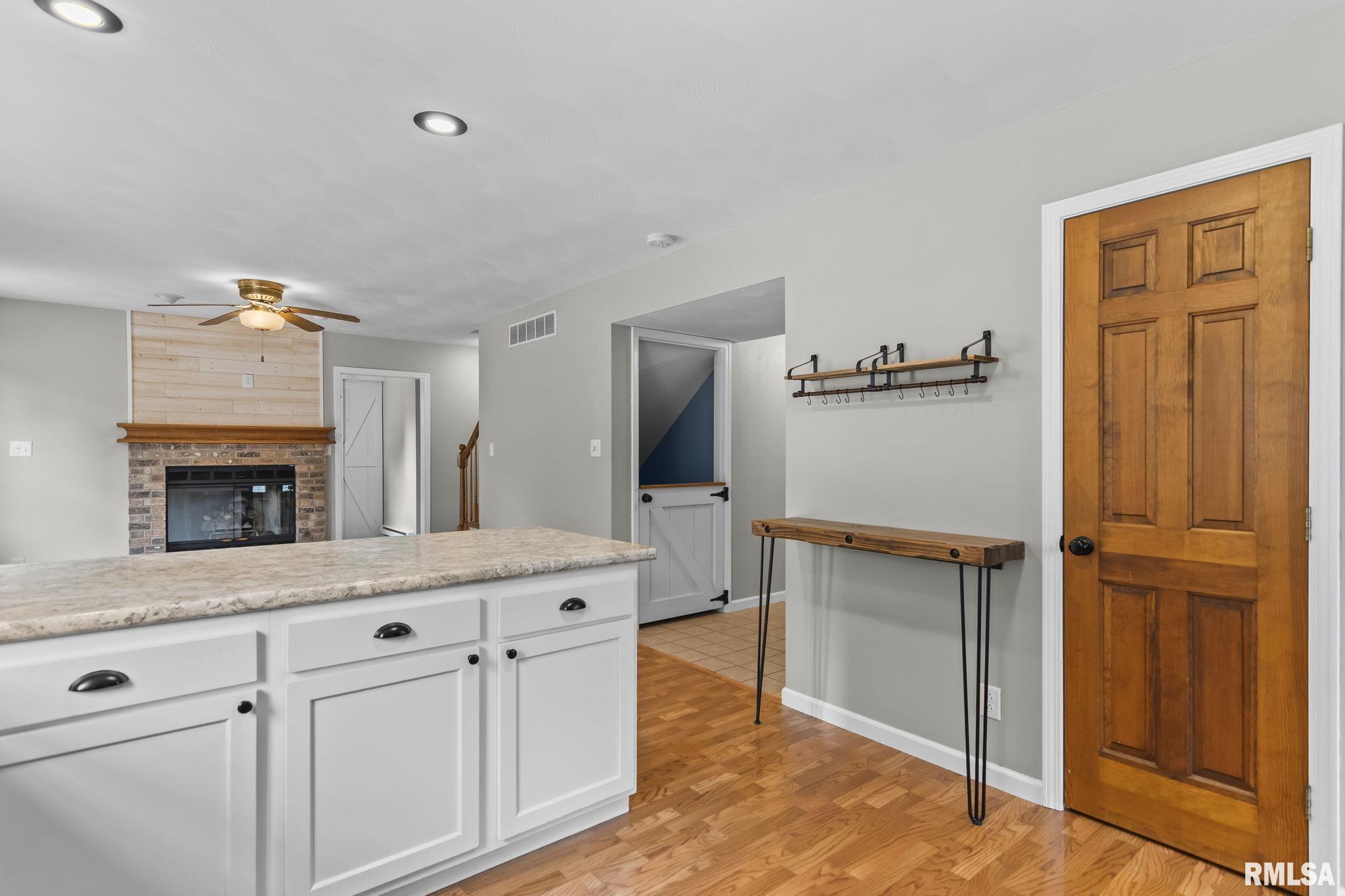 30 Skyview Drive Springfield, IL 62702 - Photo 17 of 53