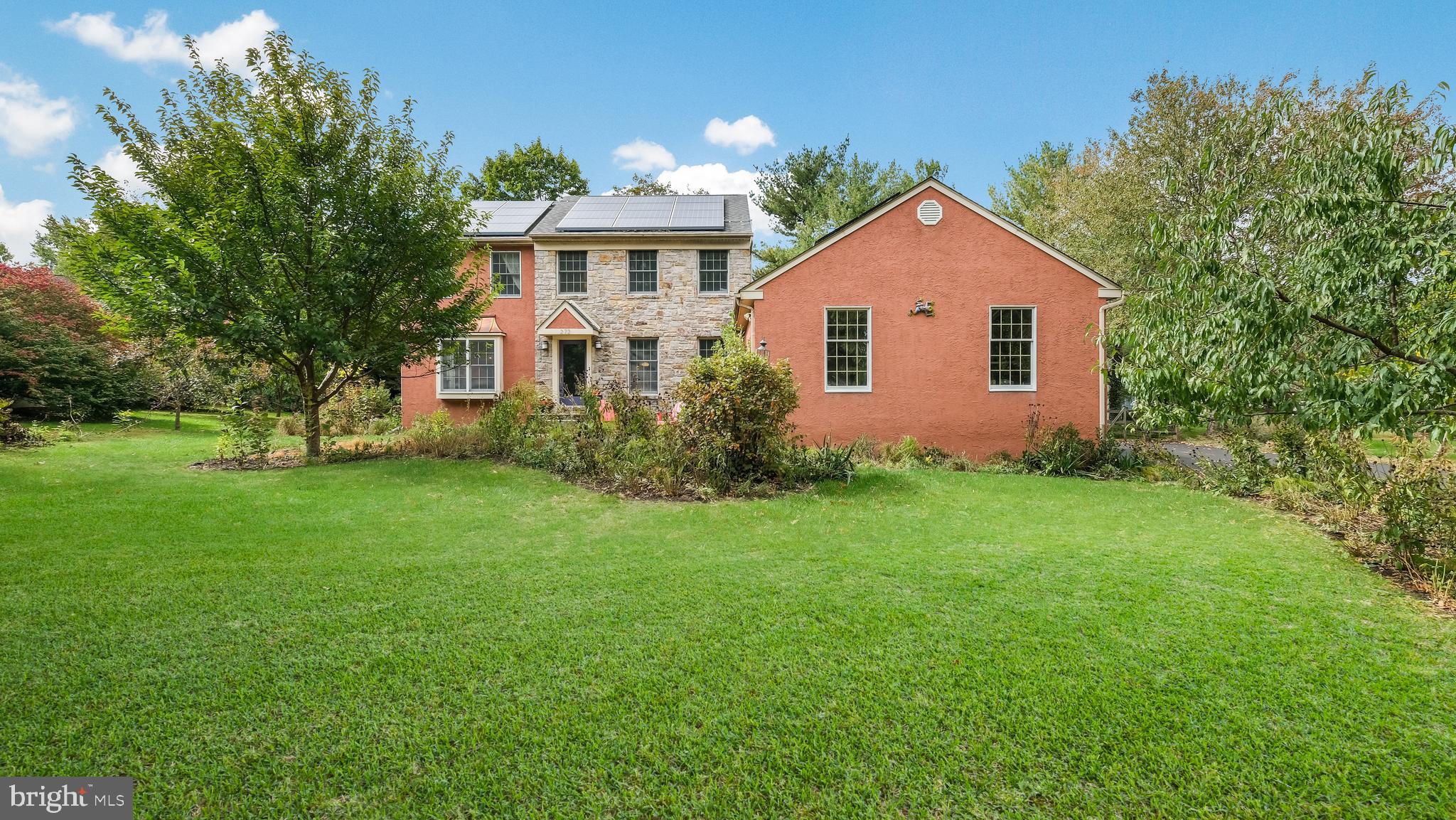 272 Foxchase Lane Doylestown, PA 18901 - Photo 2 of 47