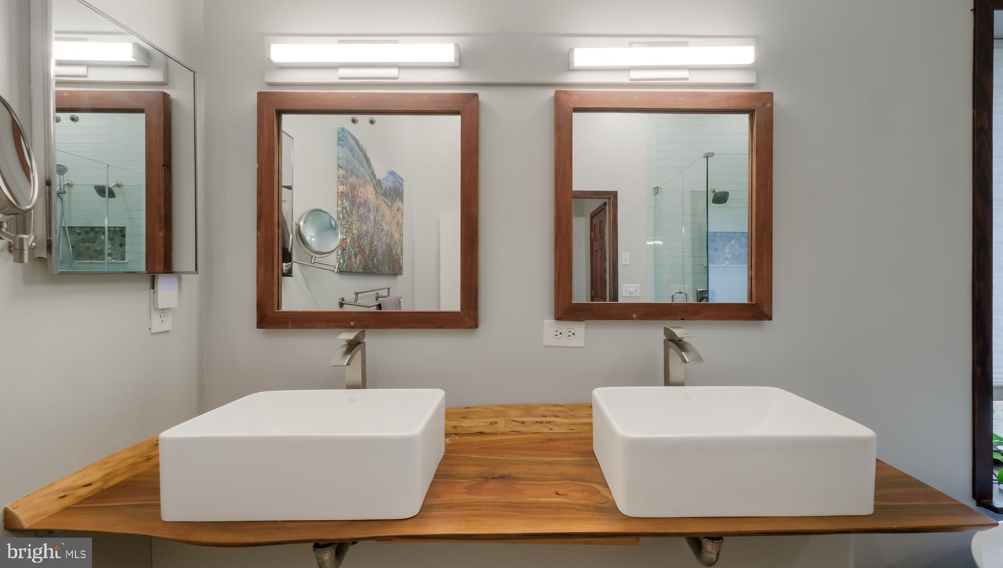 272 Foxchase Lane Doylestown, PA 18901 - Photo 29 of 47 Primary Suite Bathroom