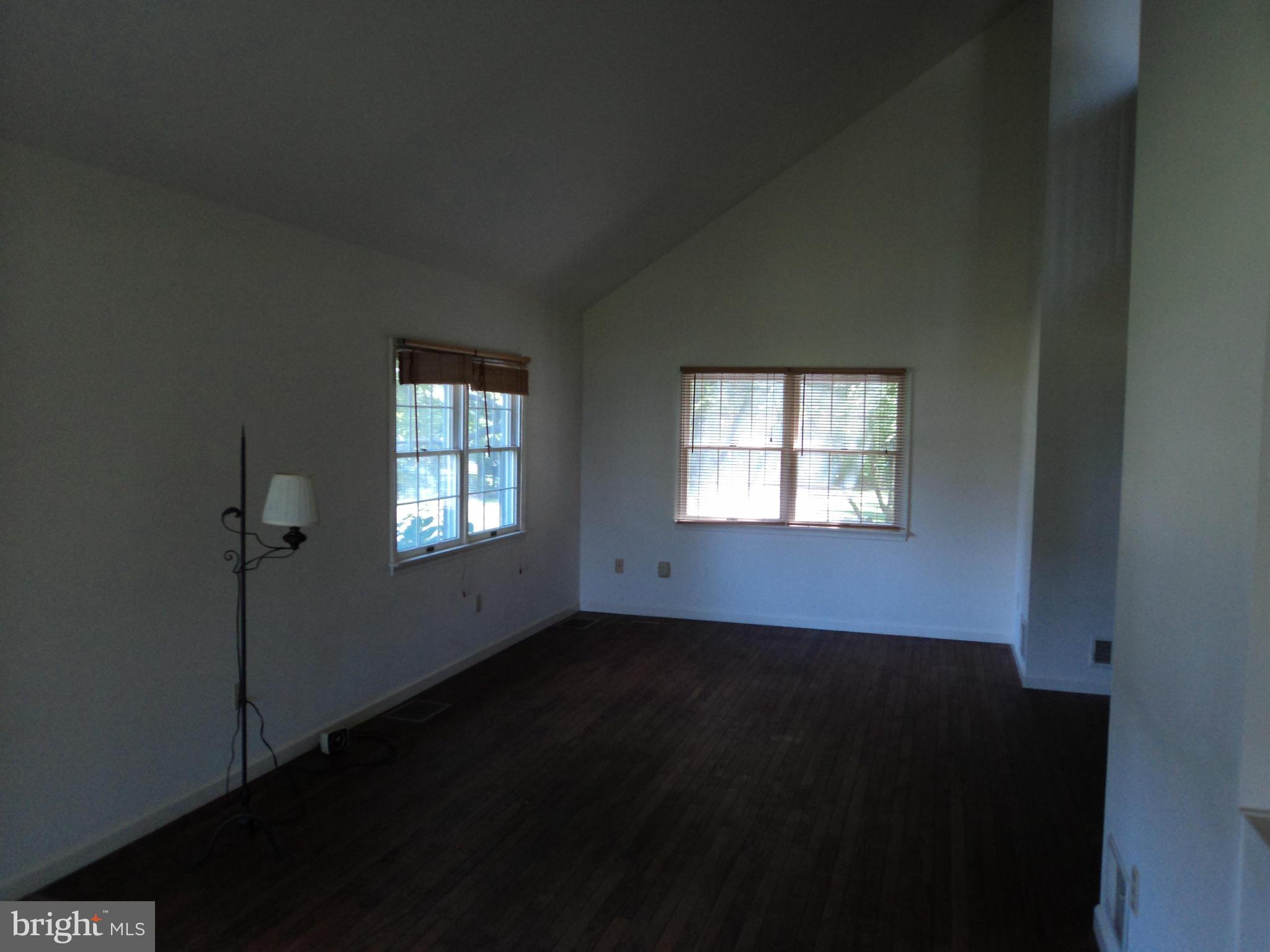 7681 Quaker Neck Road Bozman, MD 21612 - Photo 15 of 29 Living Room