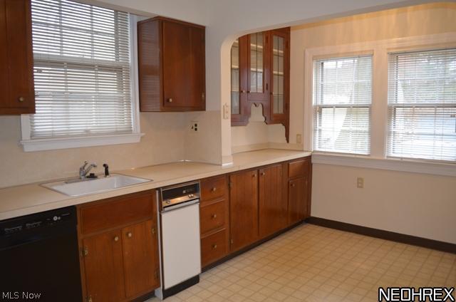 3705 Sutherland Road Shaker Heights, OH 44122 - Photo 8 of 21 Another view of the kitchen.