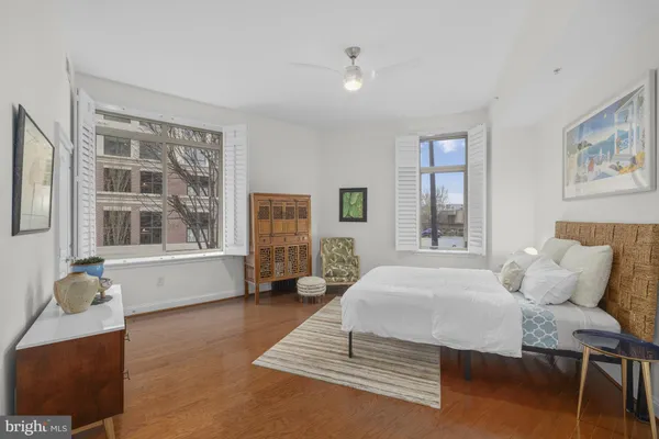 $1,000,000 | 1450 Emerson Avenue, Unit G044, McLean, VA 22101