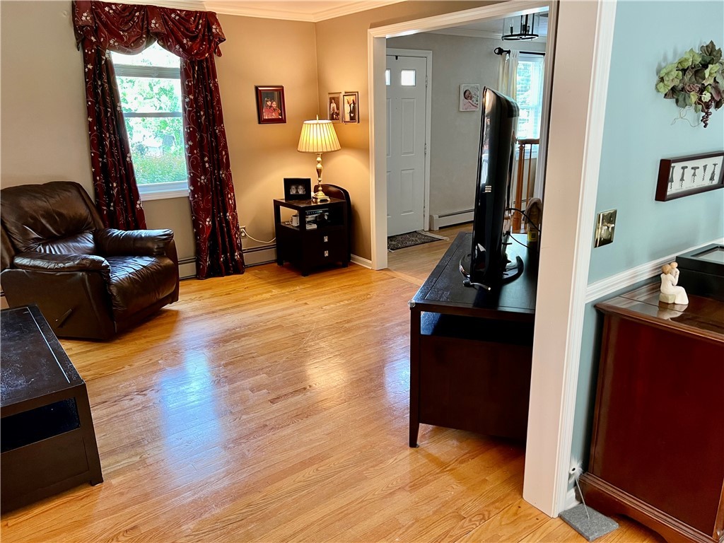 68 Fox Run Cranston, RI 02921 - Photo 12 of 50