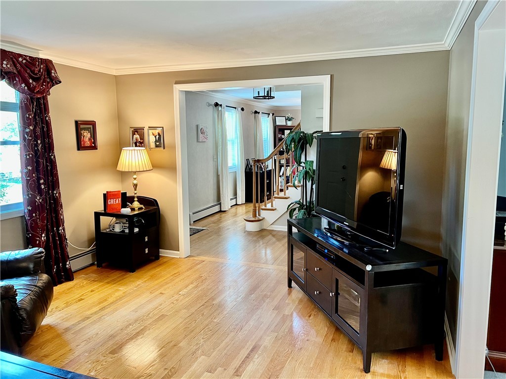 68 Fox Run Cranston, RI 02921 - Photo 15 of 50