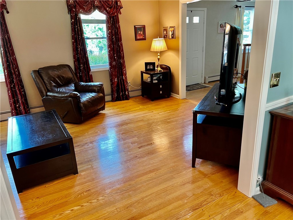 68 Fox Run Cranston, RI 02921 - Photo 16 of 50