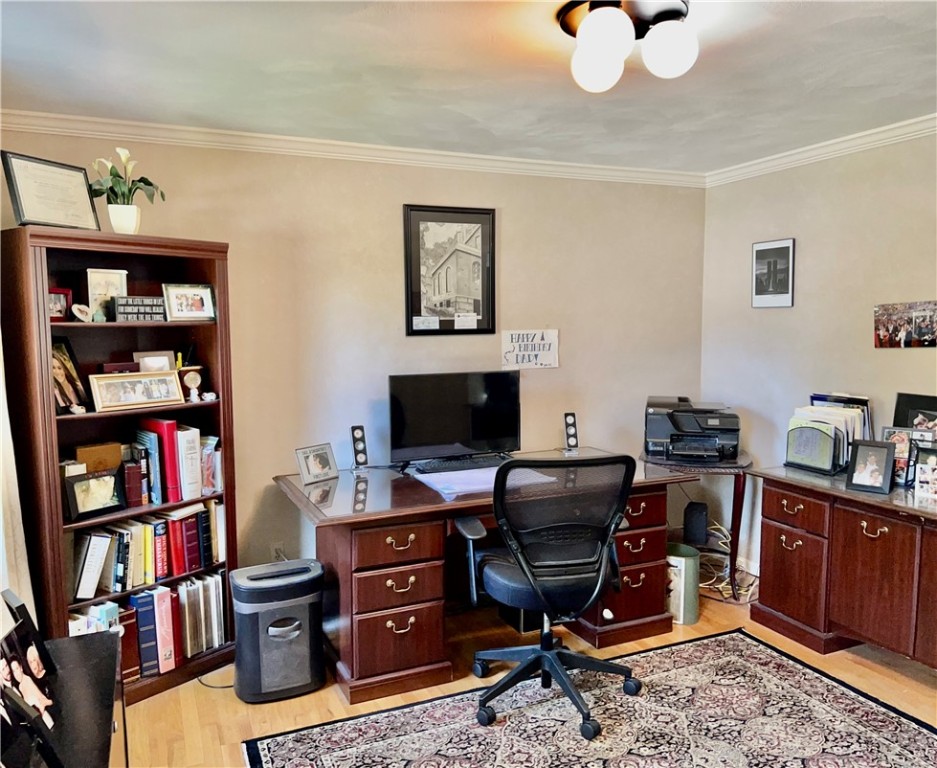 68 Fox Run Cranston, RI 02921 - Photo 22 of 50 office first floor