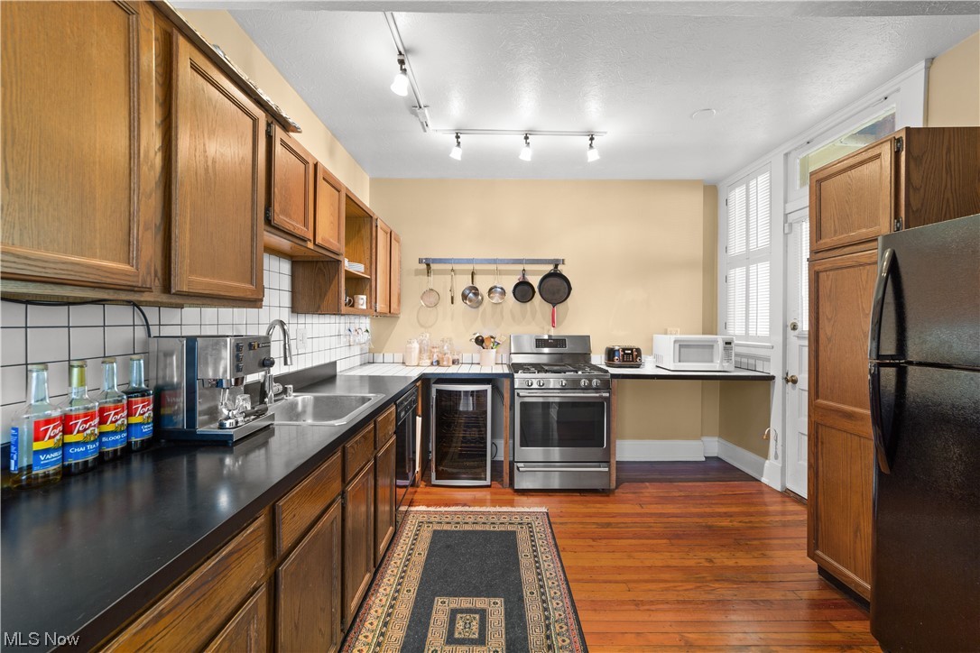 2707 Lancashire Road, Unit 15 Cleveland, OH 44106 - Photo 18 of 33