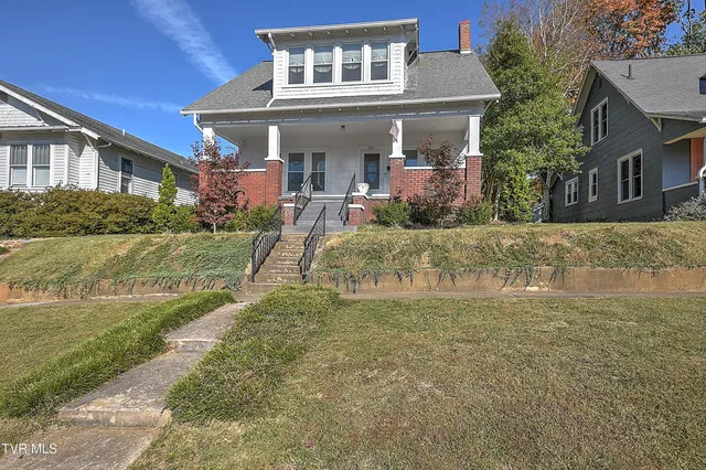 $249,000 | 1009 Lawrence Avenue, Bristol, VA 24201