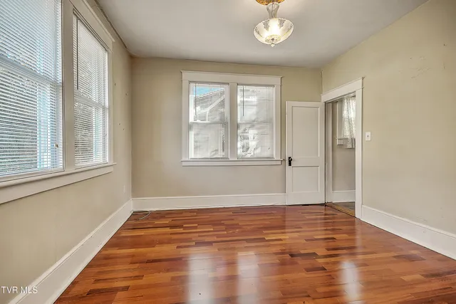 $249,000 | 1009 Lawrence Avenue, Bristol, VA 24201