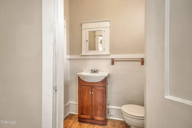 $249,000 | 1009 Lawrence Avenue, Bristol, VA 24201