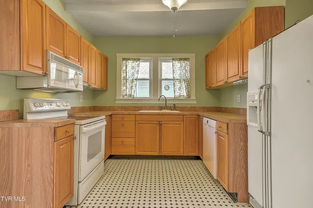 $249,000 | 1009 Lawrence Avenue, Bristol, VA 24201