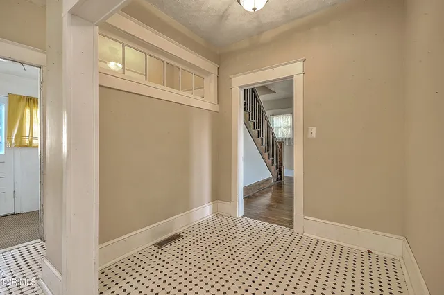 $249,000 | 1009 Lawrence Avenue, Bristol, VA 24201