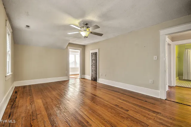 $249,000 | 1009 Lawrence Avenue, Bristol, VA 24201