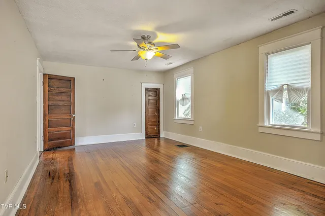 $249,000 | 1009 Lawrence Avenue, Bristol, VA 24201