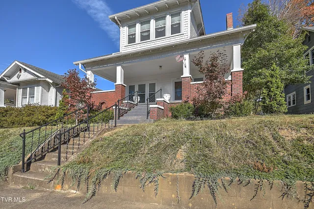 $249,000 | 1009 Lawrence Avenue, Bristol, VA 24201