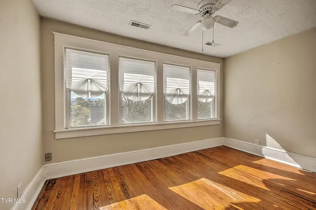 $249,000 | 1009 Lawrence Avenue, Bristol, VA 24201