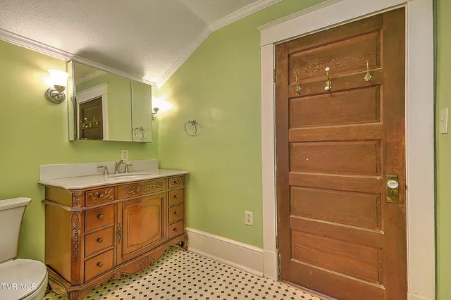 $249,000 | 1009 Lawrence Avenue, Bristol, VA 24201