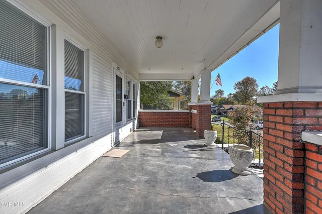 $249,000 | 1009 Lawrence Avenue, Bristol, VA 24201