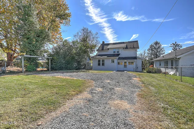 $249,000 | 1009 Lawrence Avenue, Bristol, VA 24201